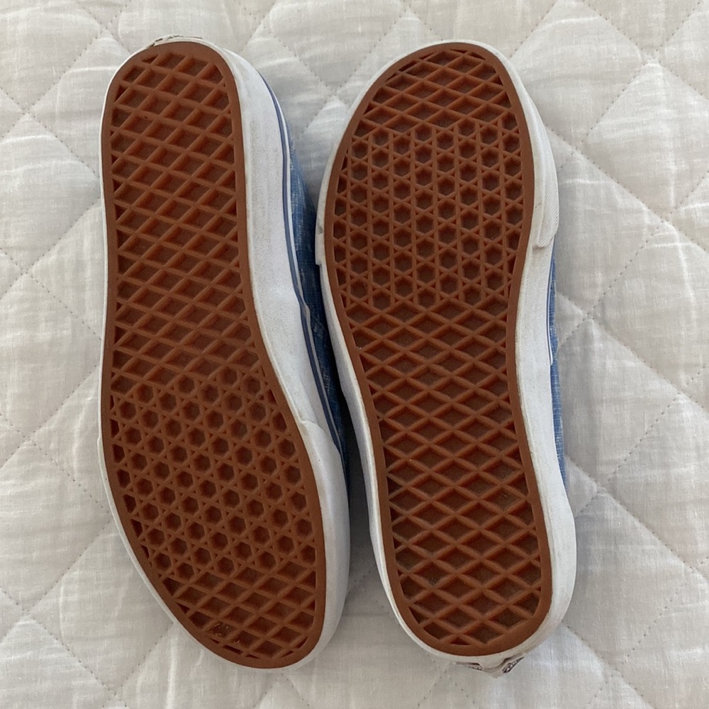Vans Sneakers - Like Brand New - Picture 3 of 4